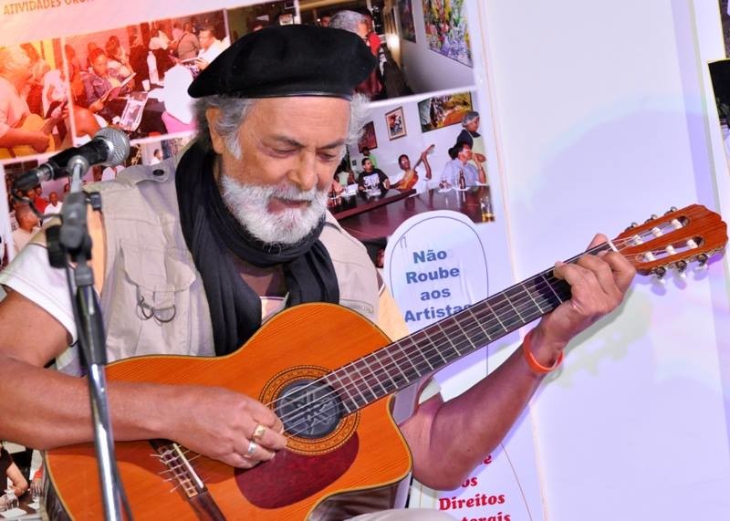 Kaká Barboza.jpg